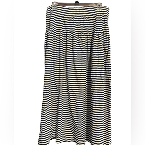 LizSport Maxi Skirt - Picture 2 of 4